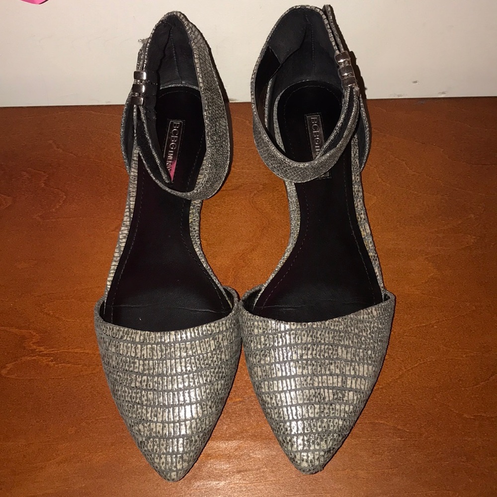Women’s Size 7.5 Pointed Toe Flat
